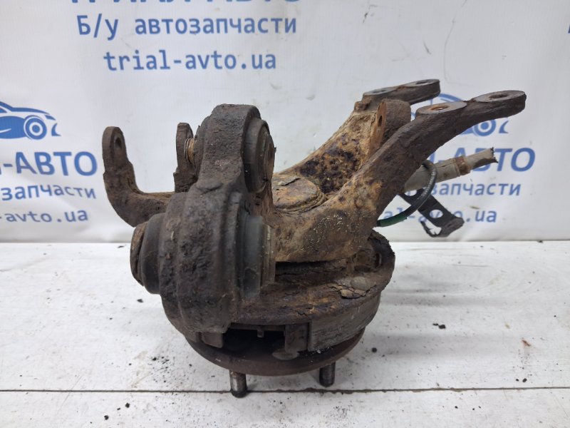 Цапфа задняя левая со ступицей Kia Ceed ED 1.6 diesel D4FB Цапфа задняя левая со ступицей Kia Ceed ED 1.6 diesel D4FB