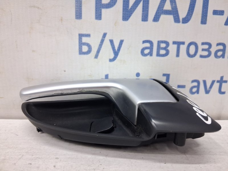 Ручка двери внутренняя левая Ceed 2006-2012 ED 1.6 diesel D4FB Ручка двери внутренняя левая Ceed 2006-2012 ED 1.6 diesel D4FB