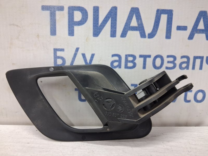 Ручка двери внутренняя левая Fabia 2007-2014 5J 1.4 diesel Ручка двери внутренняя левая Fabia 2007-2014 5J 1.4 diesel