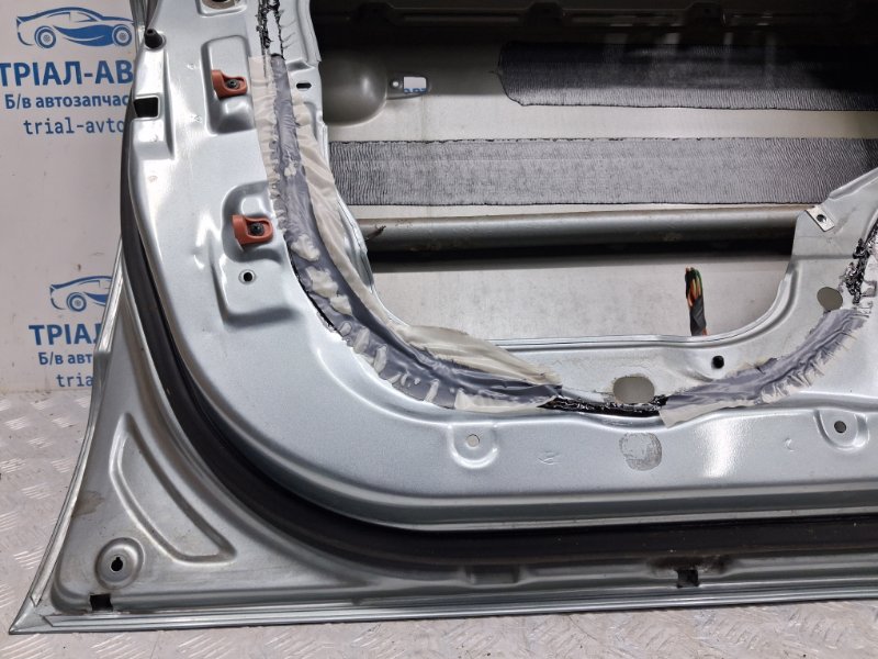 Дверь передняя левая Tucson 2004-2009 JM 2.0 diesel D4EA Дверь передняя левая Tucson 2004-2009 JM 2.0 diesel D4EA