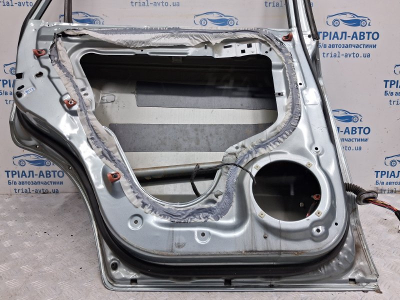 Дверь задняя левая Tucson 2004-2009 JM 2.0 diesel D4EA Дверь задняя левая Tucson 2004-2009 JM 2.0 diesel D4EA