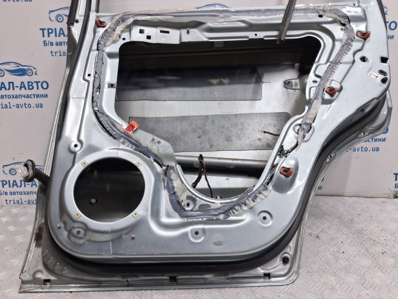 Дверь задняя правая Tucson 2004-2009 JM 2.0 diesel D4EA Дверь задняя правая Tucson 2004-2009 JM 2.0 diesel D4EA