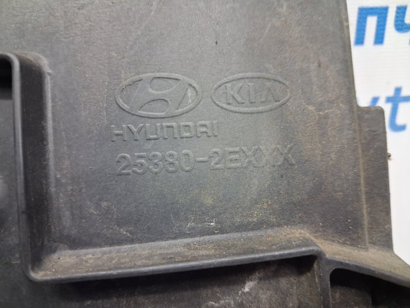 Диффузор с вентилятором радиатора Tucson 2004-2009 JM 2.0 diesel D4EA Диффузор с вентилятором радиатора Tucson 2004-2009 JM 2.0 diesel D4EA
