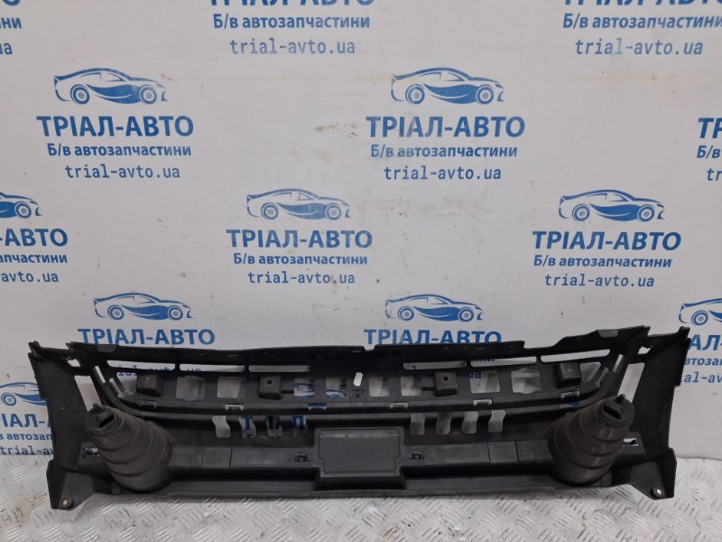Решетка бампера центральная Kuga 2011-2019 CBS 2.0 diesel Решетка бампера центральная Kuga 2011-2019 CBS 2.0 diesel