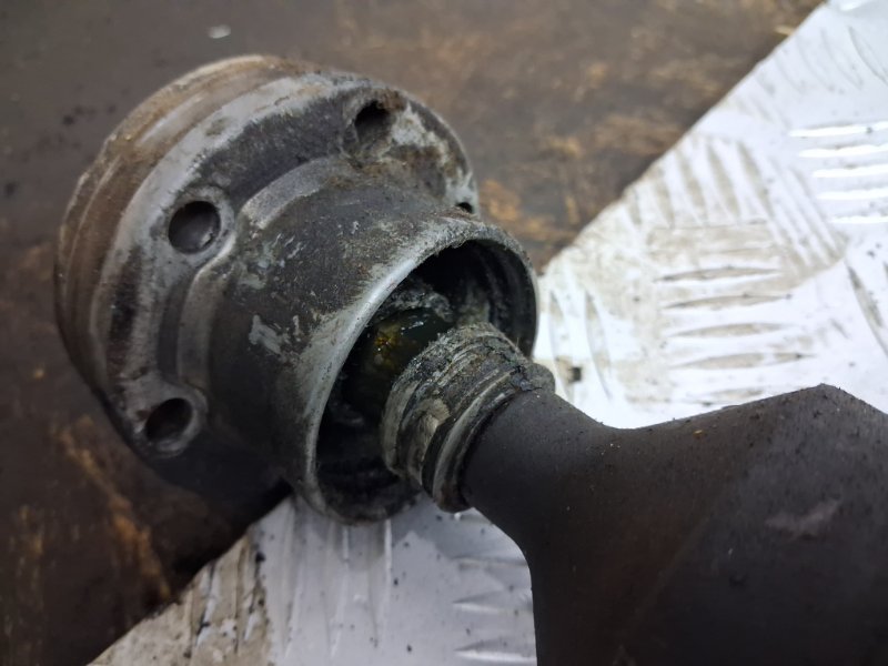 Вал карданный Kuga 2011-2019 CBS 2.0 diesel Вал карданный Kuga 2011-2019 CBS 2.0 diesel