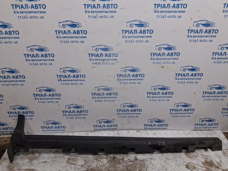 Запчасть накладка порога внешняя правая Ford Kuga 2011-2019 CBS 2.0 diesel 1818210 Б/У Накладка порога внешняя правая Ford Kuga 2011-2019 CBS 2.0 diesel 1818210 Б/У