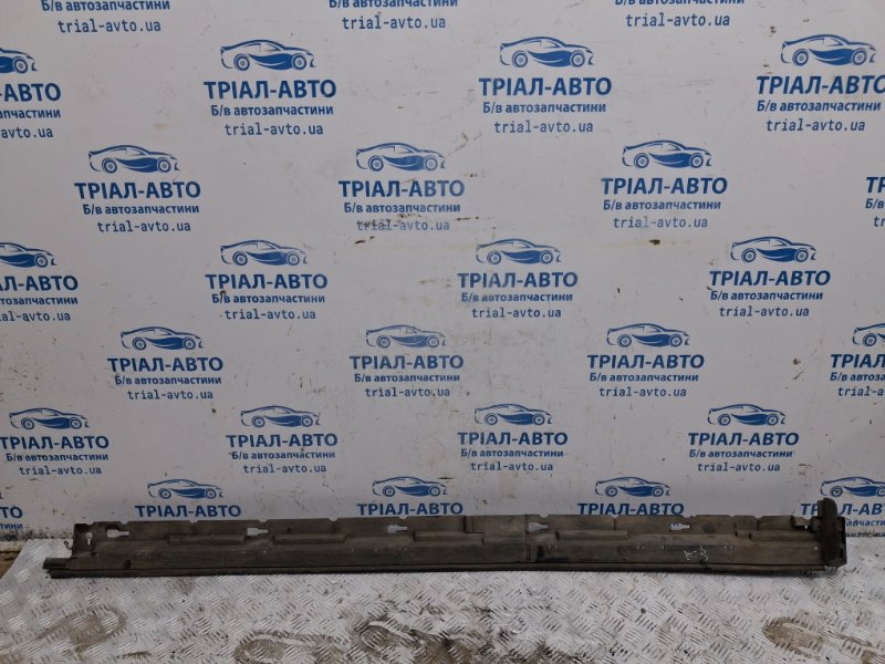 Запчасть накладка порога внешняя правая Mazda CX 7 2006-2012 ER 2.2 дизель MZR-CD EG2151P40 Б/У Накладка порога внешняя правая Mazda CX 7 2006-2012 ER 2.2 дизель MZR-CD EG2151P40 Б/У