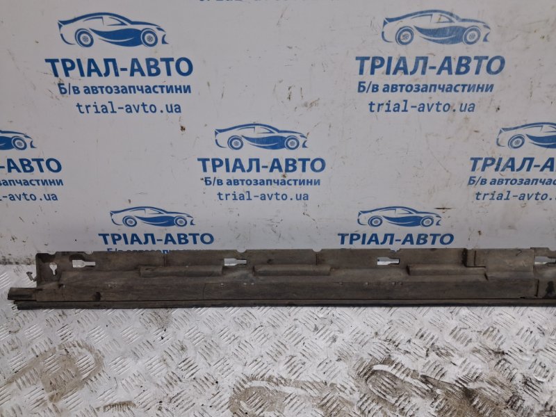 Накладка порога внешняя правая Mazda CX 7 ER 2.2 дизель MZR-CD Накладка порога внешняя правая Mazda CX 7 ER 2.2 дизель MZR-CD