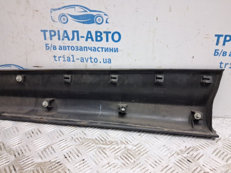 Накладка двери передняя правая CX 5 2011-2017 KE 2.2 diesel Накладка двери передняя правая CX 5 2011-2017 KE 2.2 diesel