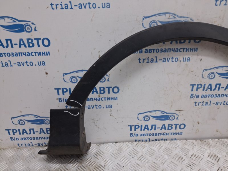 Накладка крыла передняя правая Ford Kuga CBS 2.0 diesel Накладка крыла передняя правая Ford Kuga CBS 2.0 diesel