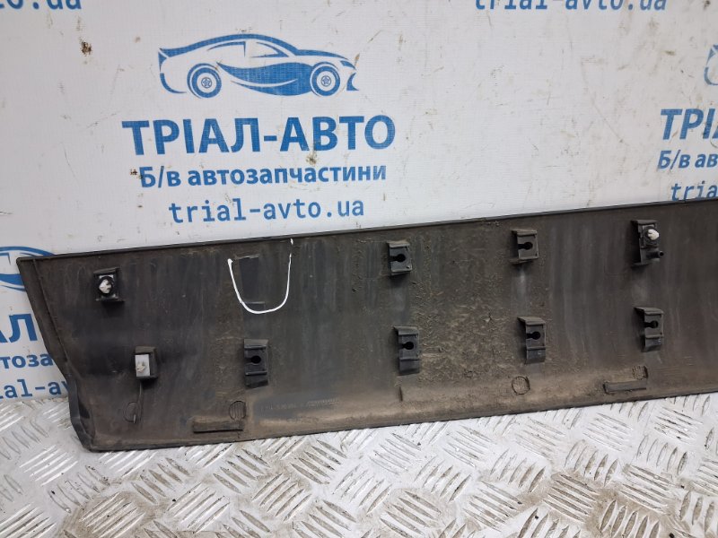 Накладка двери передняя правая Kuga 2011-2019 CBS 2.0 diesel Накладка двери передняя правая Kuga 2011-2019 CBS 2.0 diesel