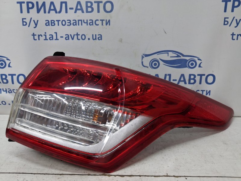 Запчасть фонарь задний внешний правый Ford Kuga 2011-2019 CBS 2.0 diesel 2039551 Б/У Фонарь задний внешний правый Ford Kuga 2011-2019 CBS 2.0 diesel 2039551 Б/У