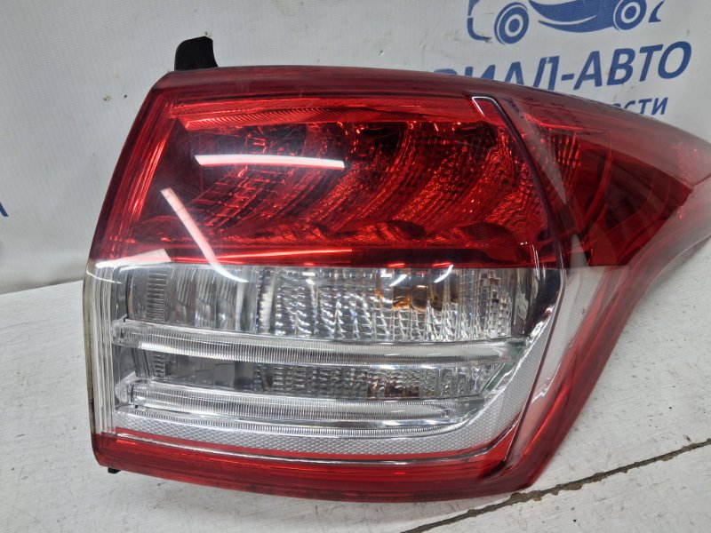 Фонарь задний внешний правый Ford Kuga CBS 2.0 diesel Фонарь задний внешний правый Ford Kuga CBS 2.0 diesel