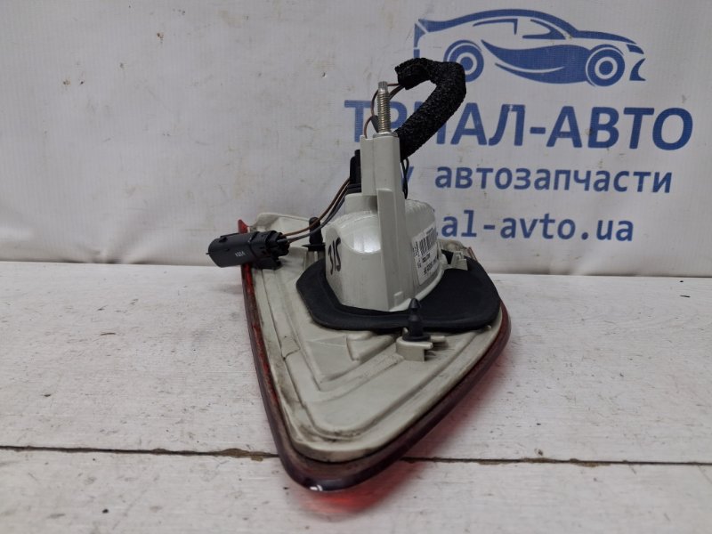 Фонарь задний внутренний левый Kuga 2011-2019 CBS 2.0 diesel Фонарь задний внутренний левый Kuga 2011-2019 CBS 2.0 diesel