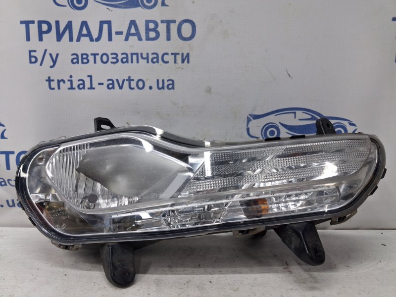 Запчасть фара противотуманная правая Ford Kuga 2011-2019 CBS 2.0 diesel 1849466 Б/У Фара противотуманная правая Ford Kuga 2011-2019 CBS 2.0 diesel 1849466 Б/У
