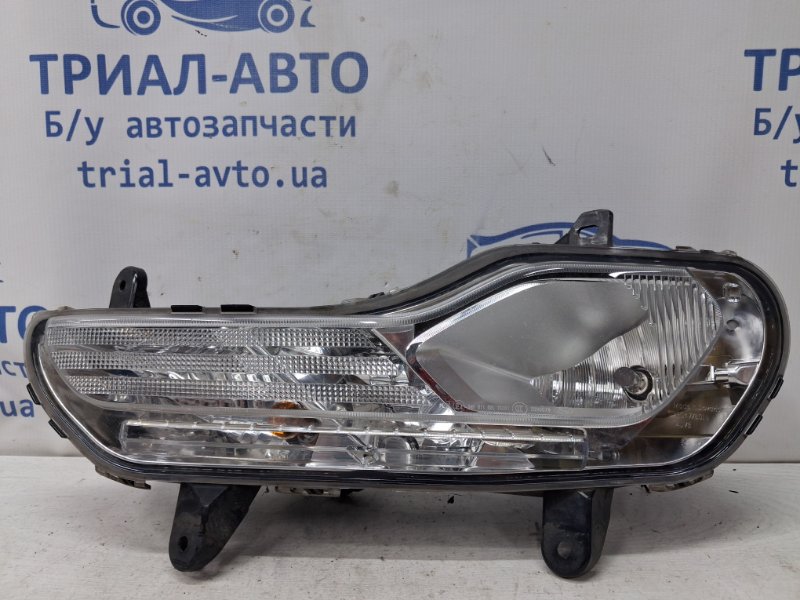 Запчасть фара противотуманная левая Ford Kuga 2011-2019 CBS 2.0 diesel 1849467 Б/У Фара противотуманная левая Ford Kuga 2011-2019 CBS 2.0 diesel 1849467 Б/У