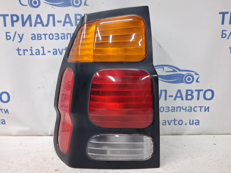 Запчасть фонарь задний внешний левый Mitsubishi Pajero Sport 1996-2008 K9 2.5 Diesel 4D56 8330A059 Б/У Фонарь задний внешний левый Mitsubishi Pajero Sport 1996-2008 K9 2.5 Diesel 4D56 8330A059 Б/У