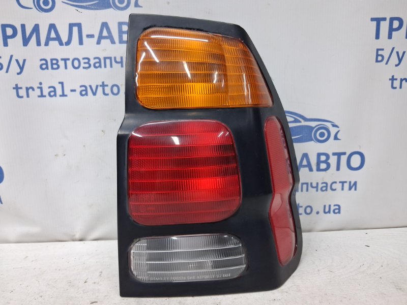 Запчасть фонарь задний внешний правый Mitsubishi Pajero Sport 1996-2008 K9 2.5 Diesel 4D56 8330A060 Б/У Фонарь задний внешний правый Mitsubishi Pajero Sport 1996-2008 K9 2.5 Diesel 4D56 8330A060 Б/У
