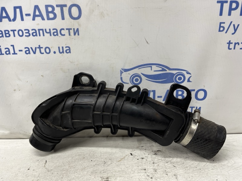 Патрубок интеркулера CX 5 2011-2017 KE 2.2 diesel Патрубок интеркулера CX 5 2011-2017 KE 2.2 diesel