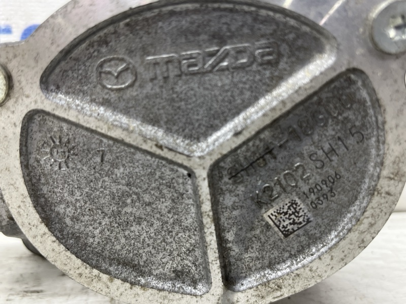 Насос вакуумный CX 5 2011-2017 KE 2.2 diesel Насос вакуумный CX 5 2011-2017 KE 2.2 diesel