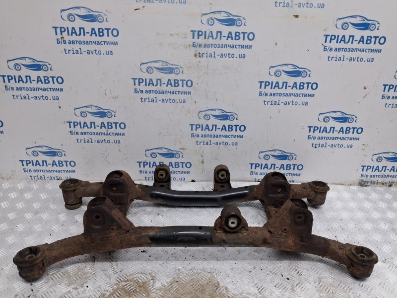 Запчасть балка задней подвески Hyundai Tucson 2004-2009 JM 2.0 diesel D4EA 62605-2E601 Б/У Балка задней подвески Hyundai Tucson 2004-2009 JM 2.0 diesel D4EA 62605-2E601 Б/У