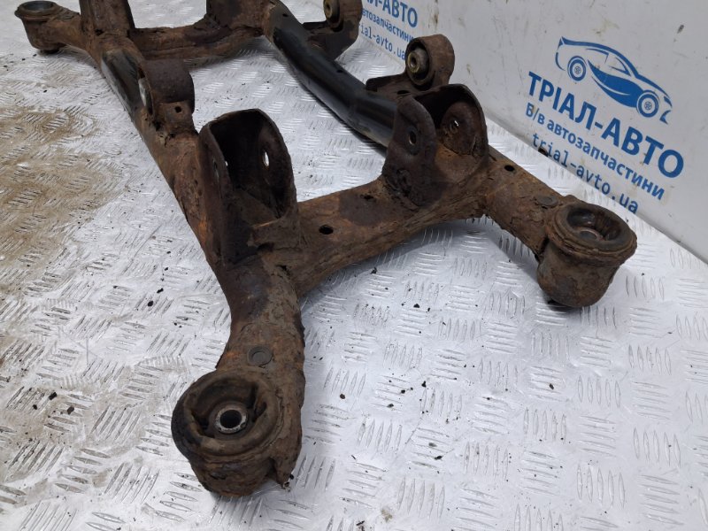 Балка задней подвески Hyundai Tucson JM 2.0 diesel D4EA Балка задней подвески Hyundai Tucson JM 2.0 diesel D4EA
