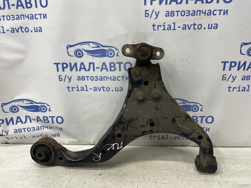 Рычаг передний нижний правый Tucson 2004-2009 JM 2.0 diesel D4EA Рычаг передний нижний правый Tucson 2004-2009 JM 2.0 diesel D4EA