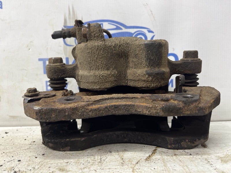 Суппорт передний правый Mitsubishi Pajero Sport K9 2.5 Diesel 4D56 Суппорт передний правый Mitsubishi Pajero Sport K9 2.5 Diesel 4D56