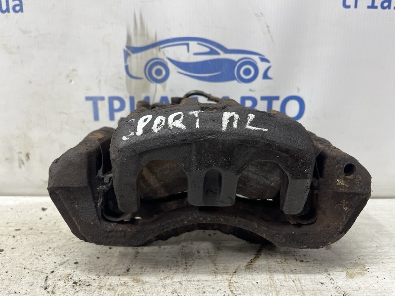 Запчасть суппорт передний левый Mitsubishi Pajero Sport 1996-2008 K9 2.5 Diesel 4D56 MB858404 Б/У Суппорт передний левый Mitsubishi Pajero Sport 1996-2008 K9 2.5 Diesel 4D56 MB858404 Б/У