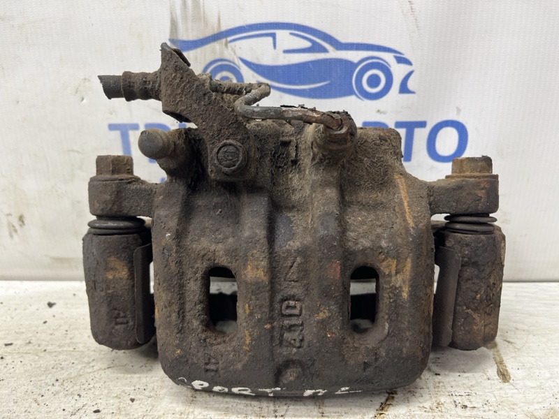 Суппорт передний левый Pajero Sport 1996-2008 K9 2.5 Diesel 4D56 Суппорт передний левый Pajero Sport 1996-2008 K9 2.5 Diesel 4D56