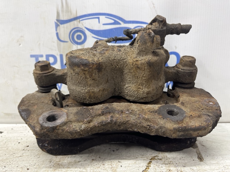Суппорт передний левый Mitsubishi Pajero Sport K9 2.5 Diesel 4D56 Суппорт передний левый Mitsubishi Pajero Sport K9 2.5 Diesel 4D56
