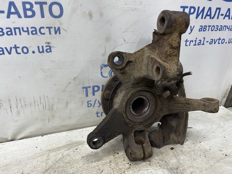Кулак поворотный правый со ступицей Mazda CX 7 ER 2.2 дизель MZR-CD Кулак поворотный правый со ступицей Mazda CX 7 ER 2.2 дизель MZR-CD