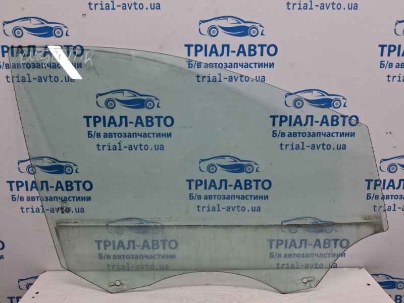 Запчасть стекло двери переднее правое Ford Kuga 2011-2019 CBS 2.0 diesel 5213277 Б/У Стекло двери переднее правое Ford Kuga 2011-2019 CBS 2.0 diesel 5213277 Б/У