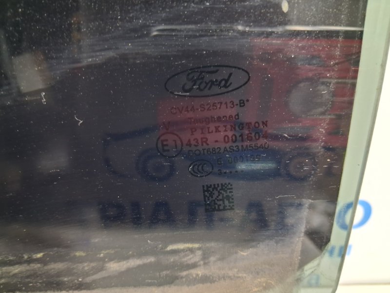 Стекло двери заднее левое Ford Kuga CBS 2.0 diesel Стекло двери заднее левое Ford Kuga CBS 2.0 diesel