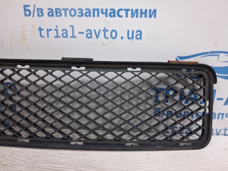 Решетка бампера центральная Tucson 2004-2009 JM 2.0 diesel D4EA Решетка бампера центральная Tucson 2004-2009 JM 2.0 diesel D4EA