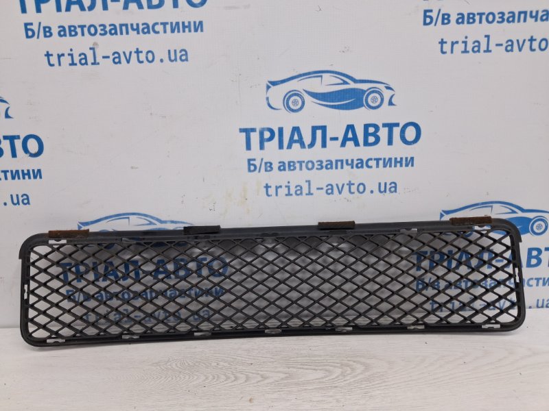 Решетка бампера центральная Tucson 2004-2009 JM 2.0 diesel D4EA Решетка бампера центральная Tucson 2004-2009 JM 2.0 diesel D4EA