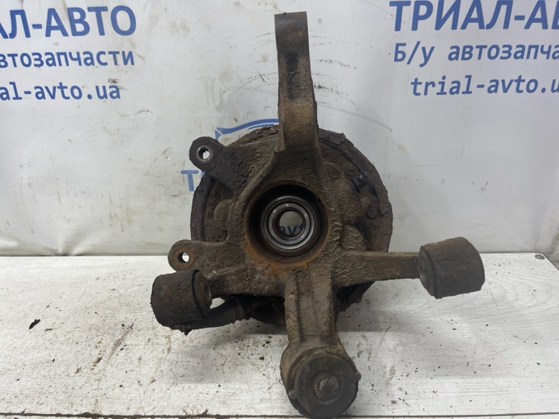 Запчасть цапфа задняя правая со ступицей Hyundai Tucson 2004-2009 JM 2.0 diesel D4EA 527602E500 Б/У Цапфа задняя правая со ступицей Hyundai Tucson 2004-2009 JM 2.0 diesel D4EA 527602E500 Б/У