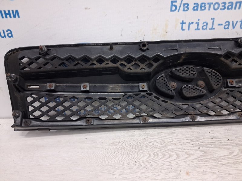 Решетка радиатора Tucson 2004-2009 JM 2.0 diesel D4EA Решетка радиатора Tucson 2004-2009 JM 2.0 diesel D4EA