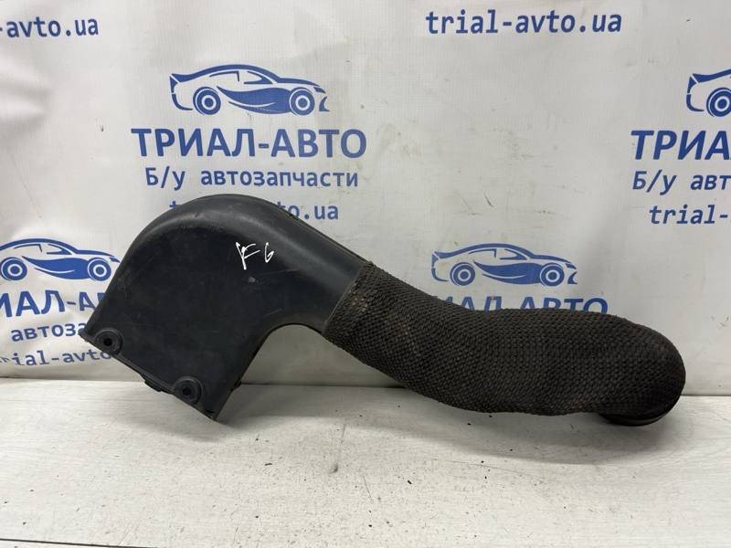 Запчасть воздухозаборник Hyundai Tucson 2004-2009 JM 2.0 diesel D4EA 282102E000 Б/У Воздухозаборник Hyundai Tucson 2004-2009 JM 2.0 diesel D4EA 282102E000 Б/У