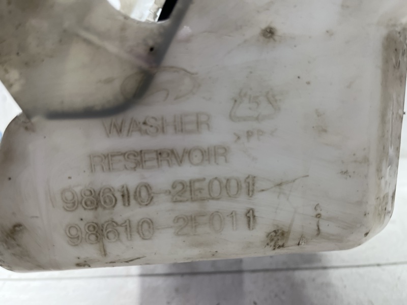 Бачок омывателя Tucson 2004-2009 JM 2.0 diesel D4EA