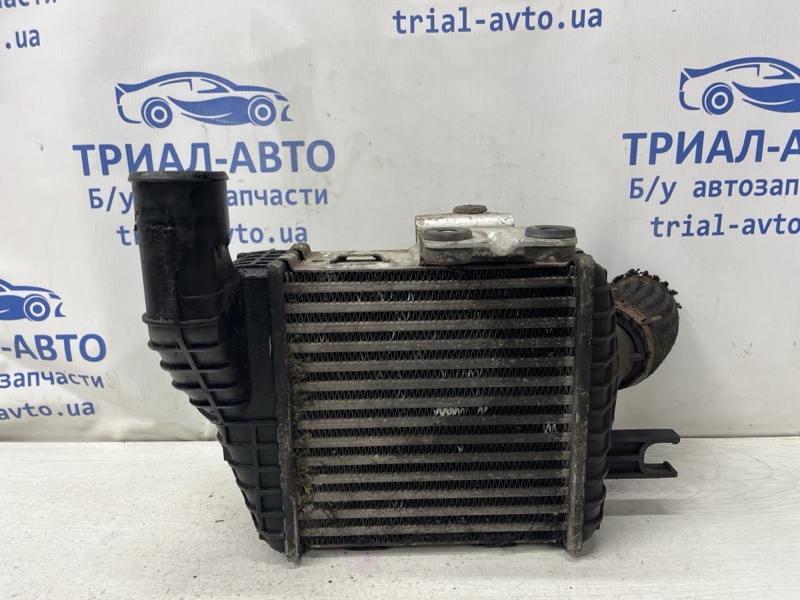 Запчасть радиатор интеркуллера Hyundai Tucson 2004-2009 JM 2.0 diesel D4EA 282702725X Б/У Радиатор интеркуллера Hyundai Tucson 2004-2009 JM 2.0 diesel D4EA 282702725X Б/У