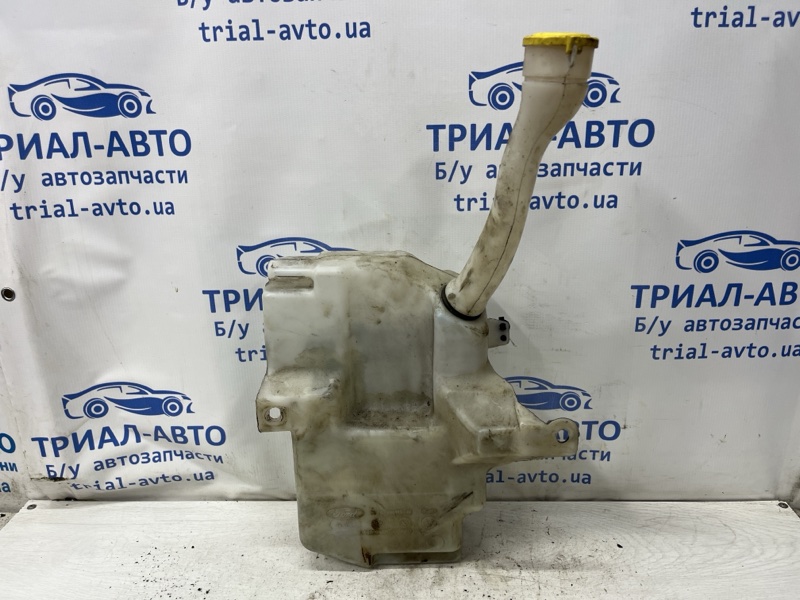 Бачок омывателя Ford Kuga CBS 2.0 diesel Бачок омывателя Ford Kuga CBS 2.0 diesel
