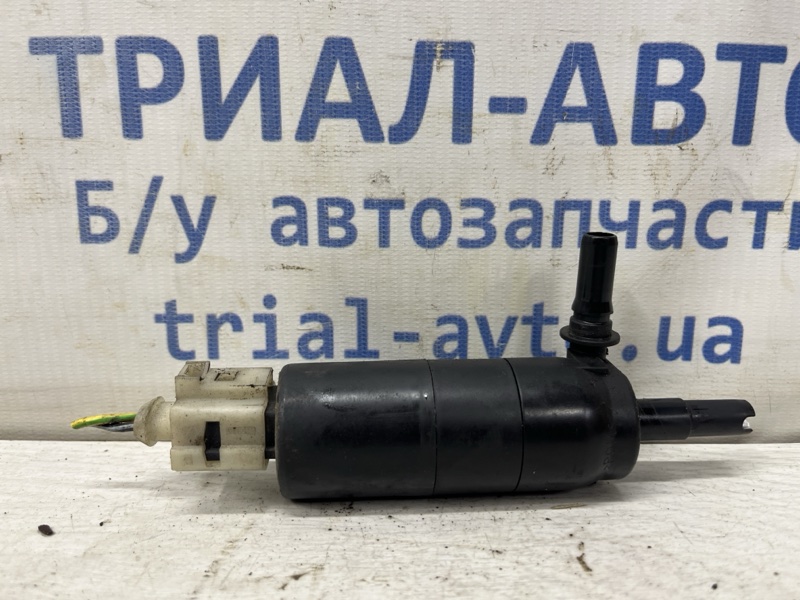 Запчасть насос омывателя стекла Ford Kuga 2011-2019 CBS 2.0 diesel 5212351 Б/У Насос омывателя стекла Ford Kuga 2011-2019 CBS 2.0 diesel 5212351 Б/У
