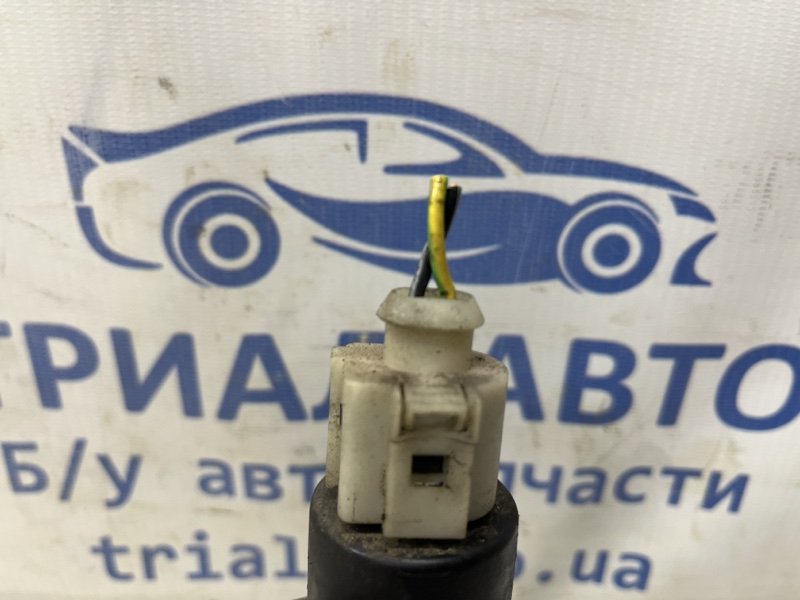 Насос омывателя стекла Ford Kuga CBS 2.0 diesel Насос омывателя стекла Ford Kuga CBS 2.0 diesel