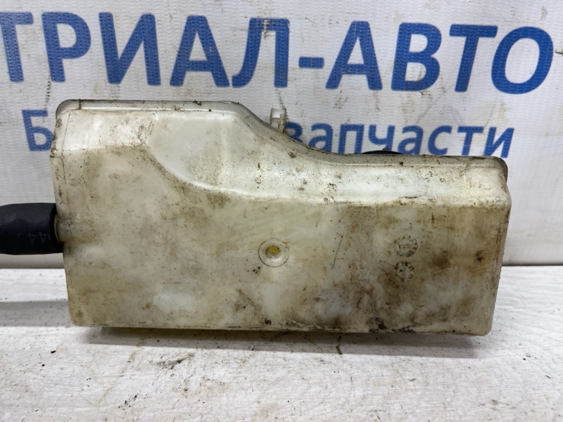 Бачок главного тормозного цилиндра Ford Kuga CBS 2.0 diesel Бачок главного тормозного цилиндра Ford Kuga CBS 2.0 diesel