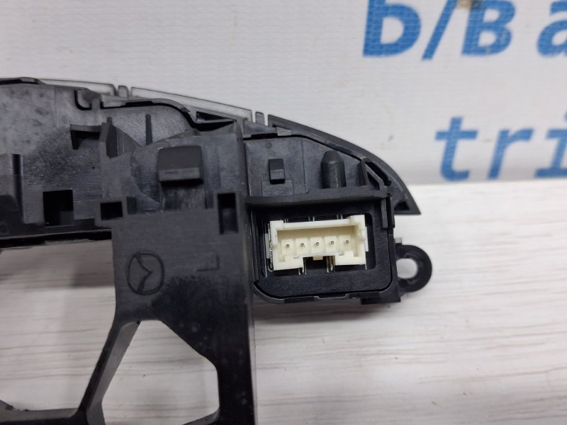 Кнопки руля Mazda CX 7 ER 2.2 дизель MZR-CD Кнопки руля Mazda CX 7 ER 2.2 дизель MZR-CD