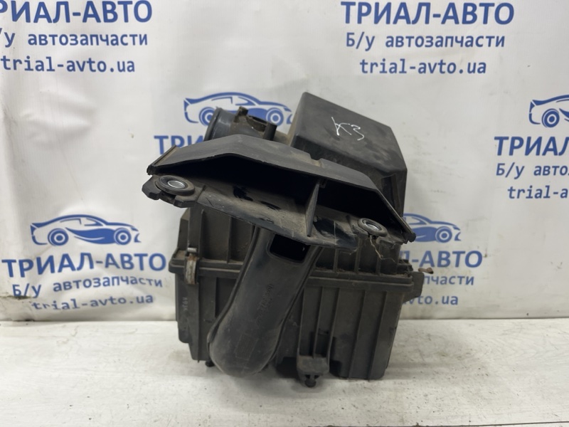 Запчасть корпус воздушного фильтра Mazda CX 7 2006-2012 ER 2.2 дизель MZR-CD R2AX13320A Б/У Корпус воздушного фильтра Mazda CX 7 2006-2012 ER 2.2 дизель MZR-CD R2AX13320A Б/У