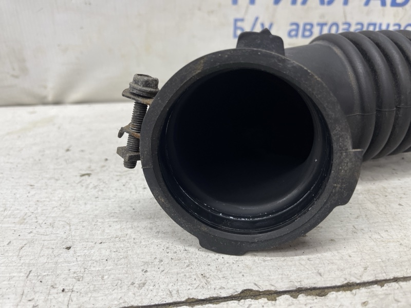 Патрубок воздушного фильтра Mazda CX 7 ER 2.2 дизель MZR-CD