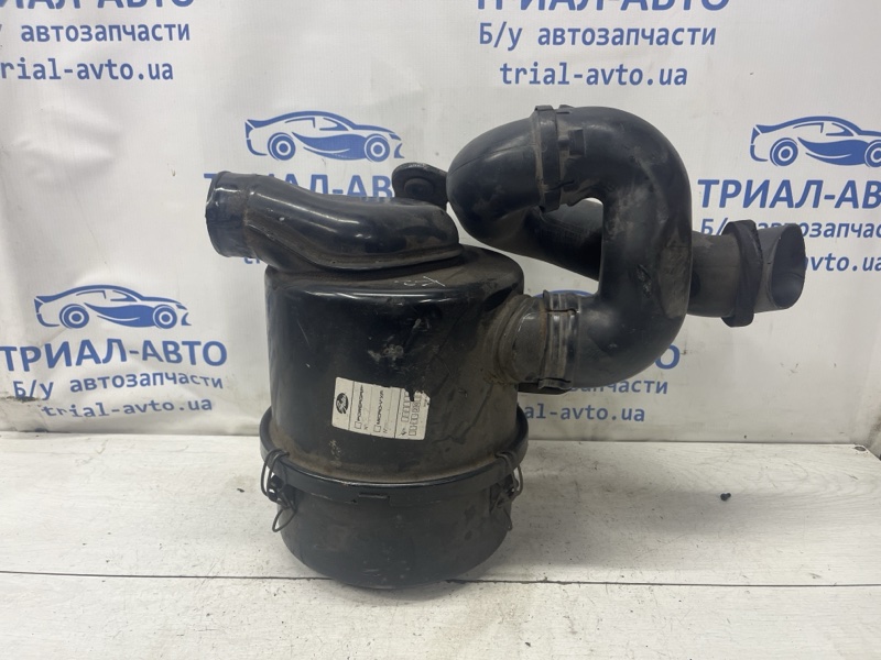 Запчасть корпус воздушного фильтра Mitsubishi Pajero Sport 1996-2008 K9 2.5 Diesel 4D56 MR386400 Б/У Корпус воздушного фильтра Mitsubishi Pajero Sport 1996-2008 K9 2.5 Diesel 4D56 MR386400 Б/У