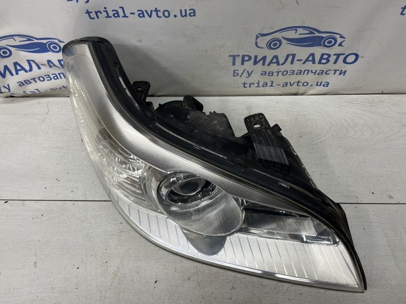 Фара правая Epica 2006-2013 V250 2.5 бензин X25D1 Фара правая Epica 2006-2013 V250 2.5 бензин X25D1